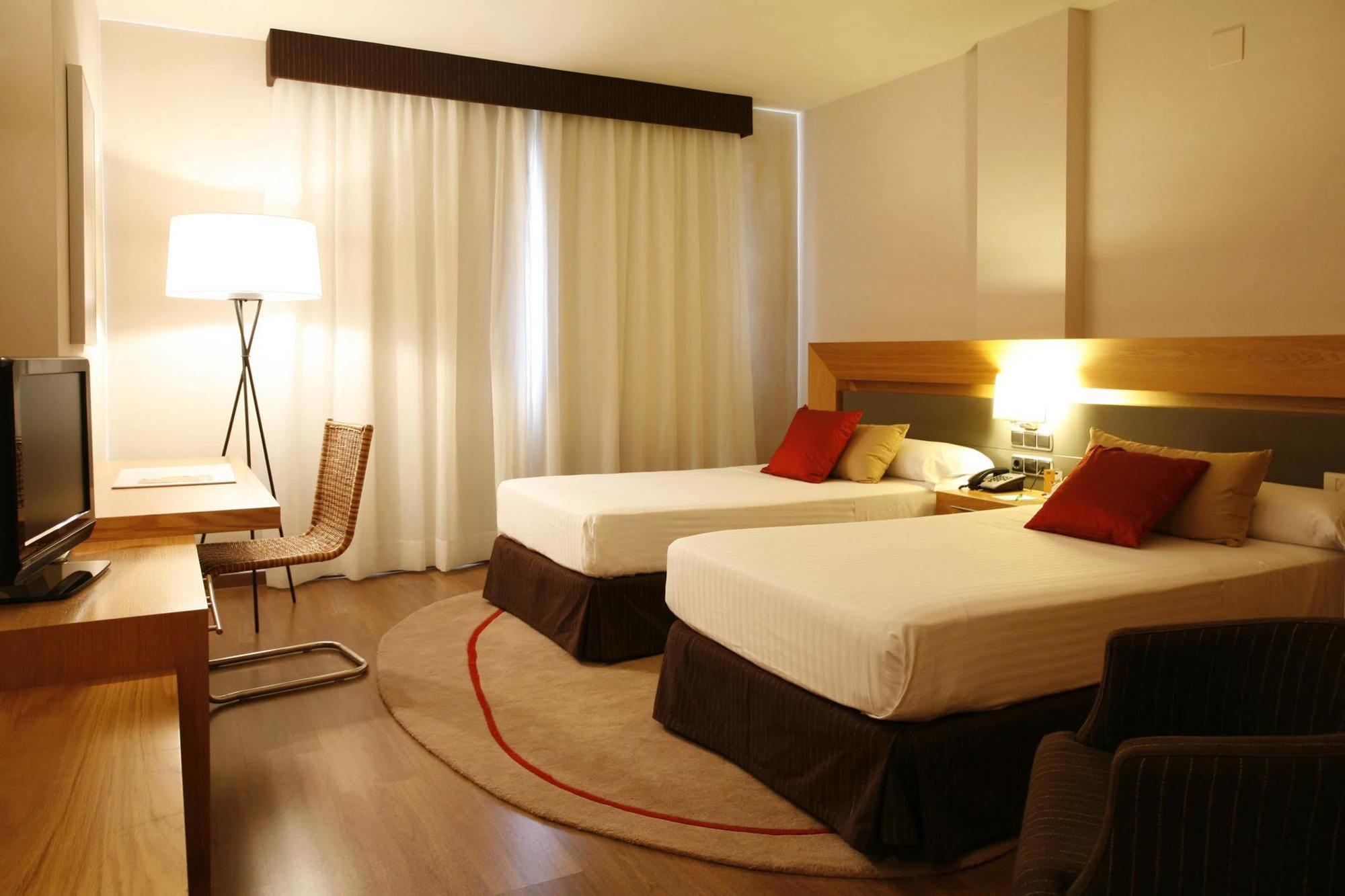 Hotel Guadalmedina Μάλαγα Δωμάτιο φωτογραφία